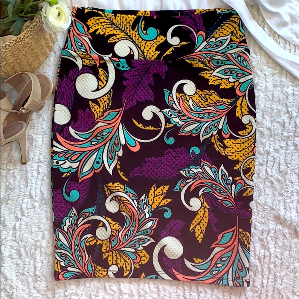 LuLaRoe colorful vibrant comfortable stretch